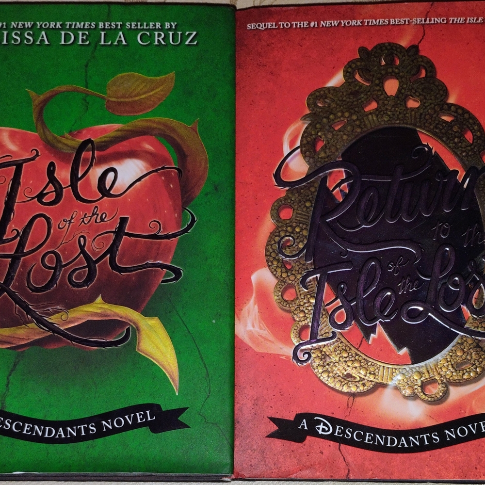 Disney Descendants Isle of the Lost and Return to the Isle of the Lost Book Set